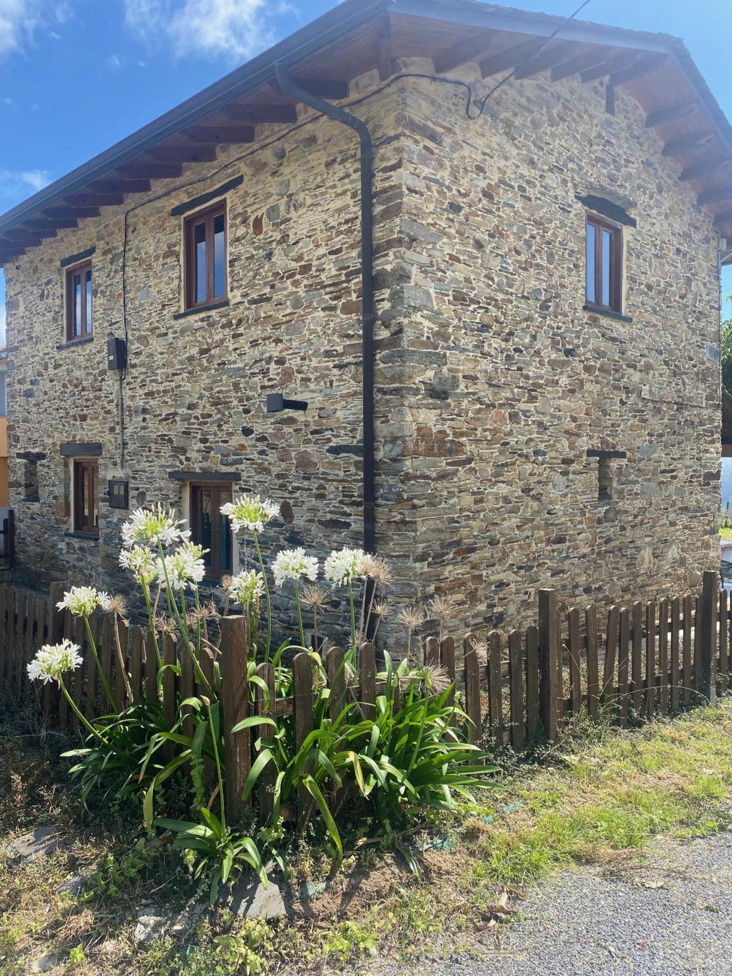 Casita Feliz Entre Montanas Y Cerca Del Mar Villa Trabada Eksteriør billede